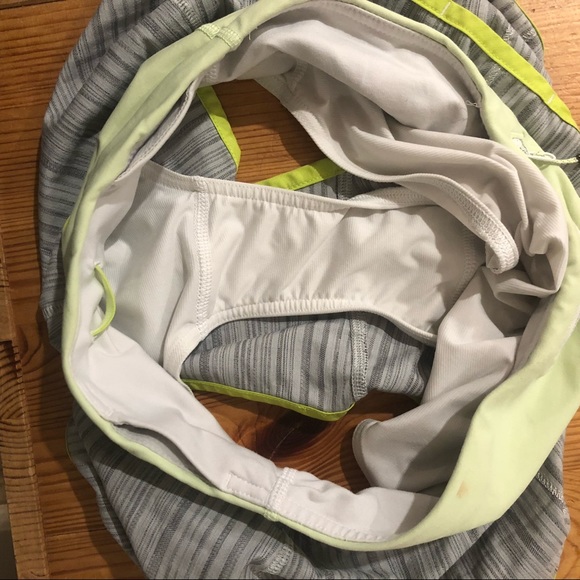 Lululemon Run: Speed Short 2 way stretch size 4 - Picture 8 of 10